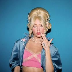 Исполнитель: DOROFEEVA