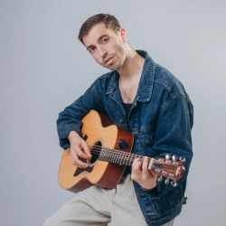 Исполнитель: IVAN LIULENOV