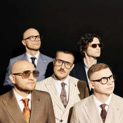 Исполнитель: LATEXFAUNA