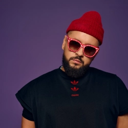 Исполнитель: MONATIK