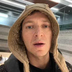 Исполнитель: Oxxxymiron