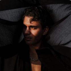 Исполнитель: Rivo