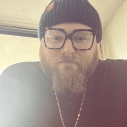 Исполнитель: Shiah Maisel