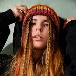 Исполнитель: STASYA