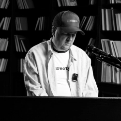 Исполнитель: ТіК