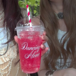 KiiiKiii - DANCING ALONE